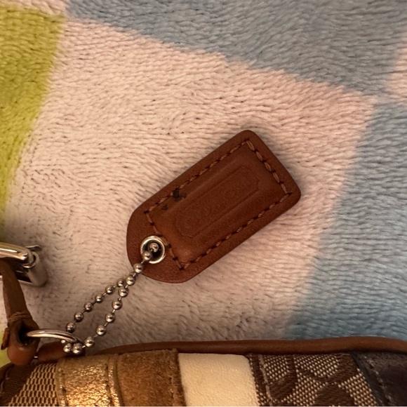 Coach y2k  Signature Patchwork Wristlet - Picture 4 of 6